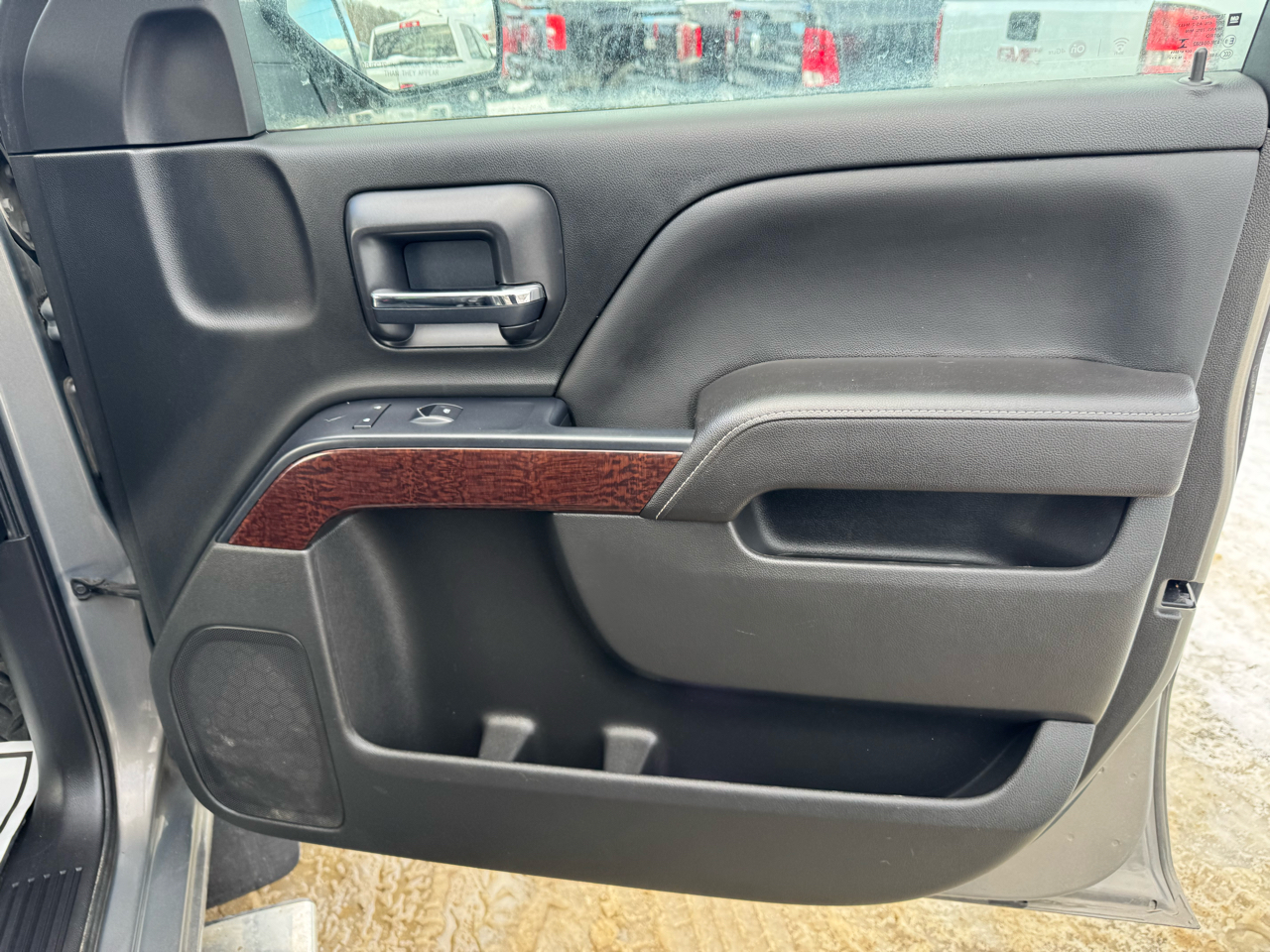 GMC Sierra 1500 4WD Crew Cab 143.5" SLE 2017