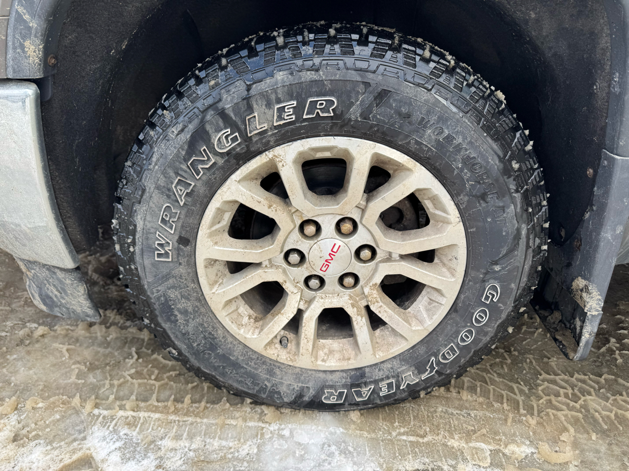 GMC Sierra 1500 4WD Crew Cab 143.5" SLE 2017