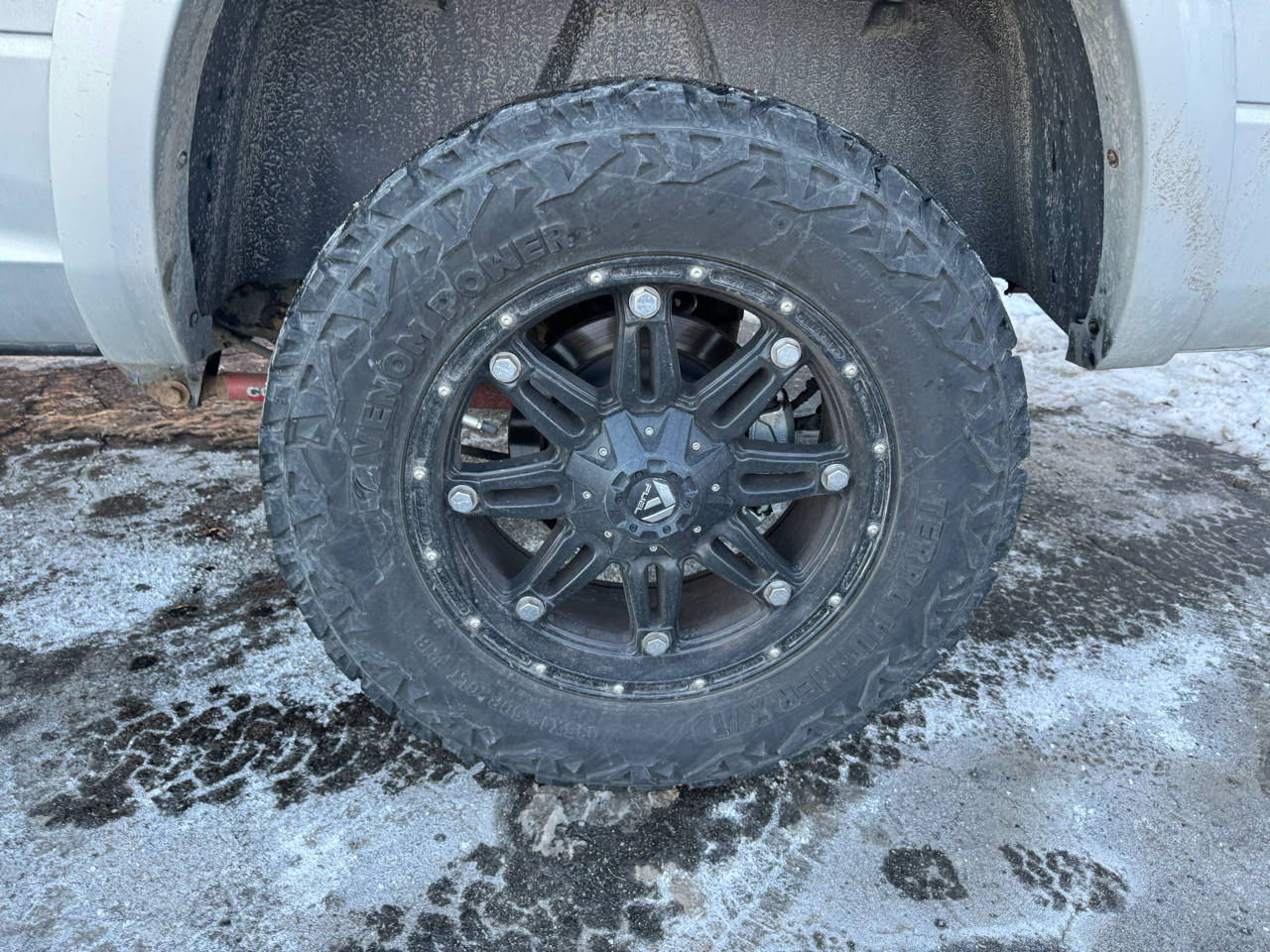 RAM 1500 4WD Crew Cab 140.5" Laramie 2016