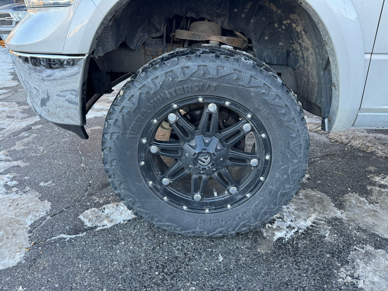 RAM 1500 4WD Crew Cab 140.5" Laramie 2016