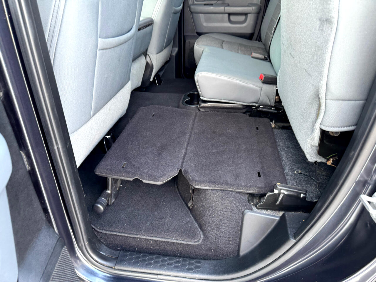 RAM 1500 4WD Quad Cab 140.5" Big Horn 2015