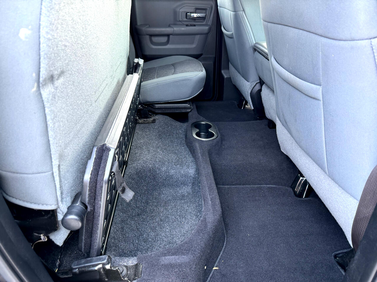 RAM 1500 4WD Quad Cab 140.5" Big Horn 2015