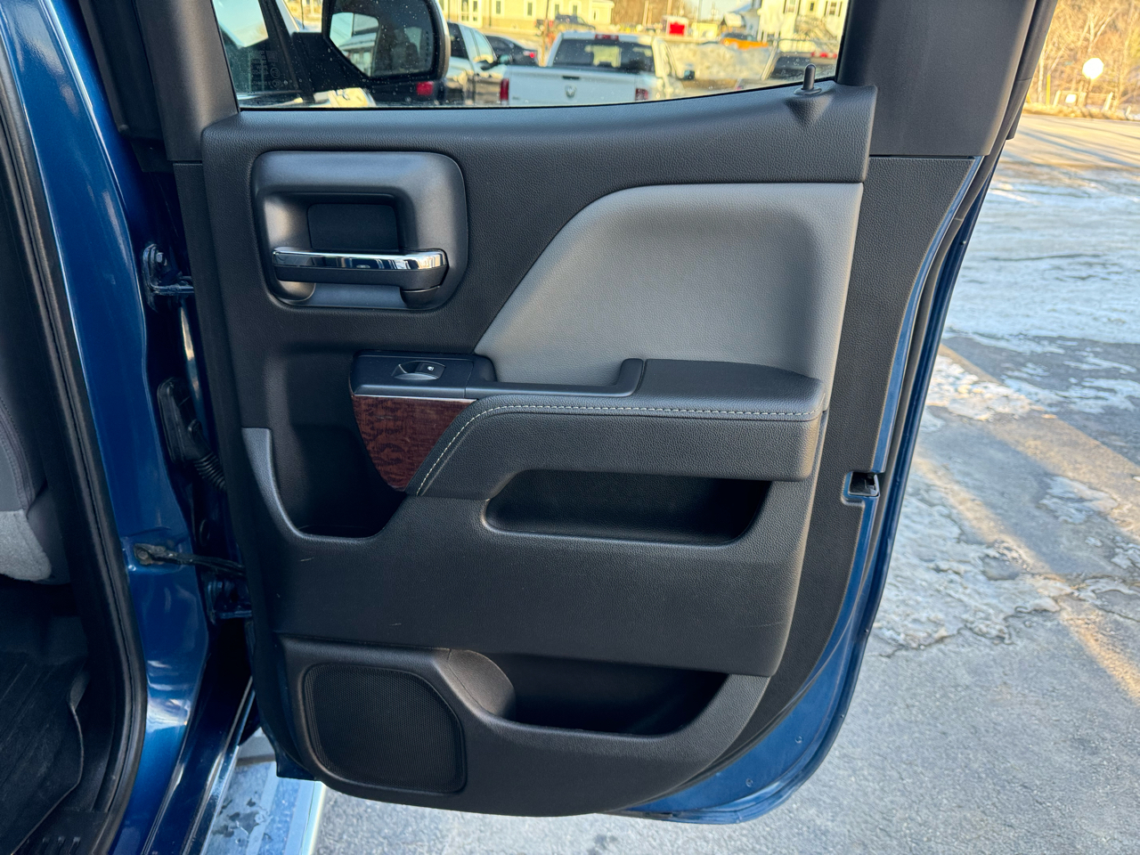 GMC Sierra 1500 4WD Double Cab 143.5" SLT 2016