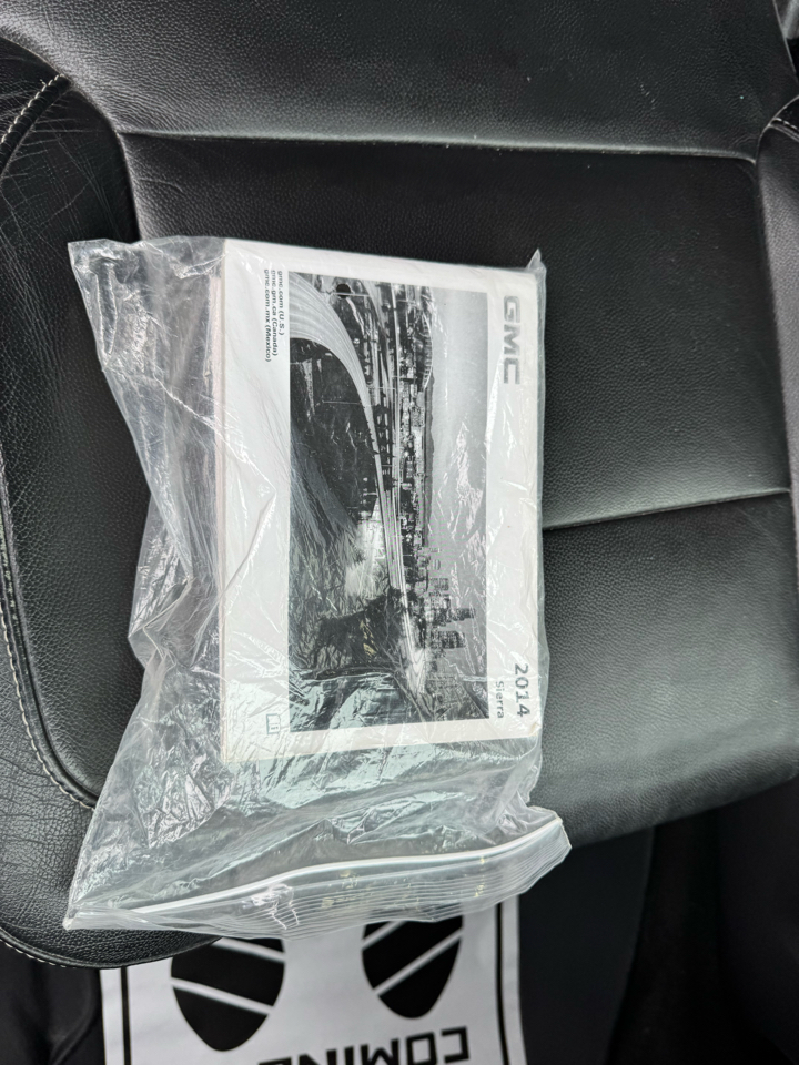 GMC Sierra 1500 4WD Crew Cab 143.5" SLT 2014