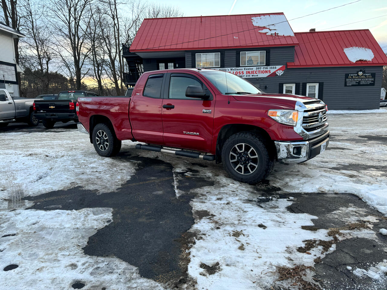 Toyota Tundra 4WD Truck Double Cab 5.7L V8 6-Spd AT SR5 (Natl) 2016