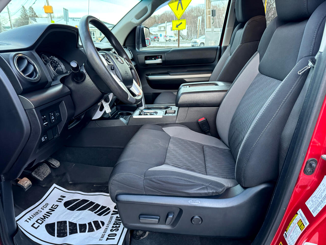 Toyota Tundra 4WD Truck Double Cab 5.7L V8 6-Spd AT SR5 (Natl) 2016