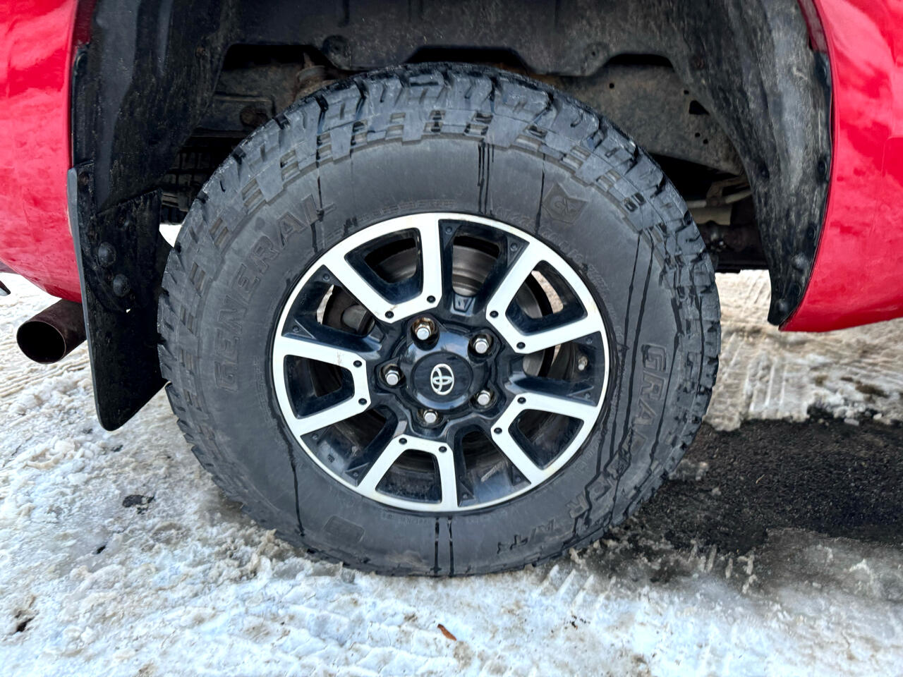 Toyota Tundra 4WD Truck Double Cab 5.7L V8 6-Spd AT SR5 (Natl) 2016