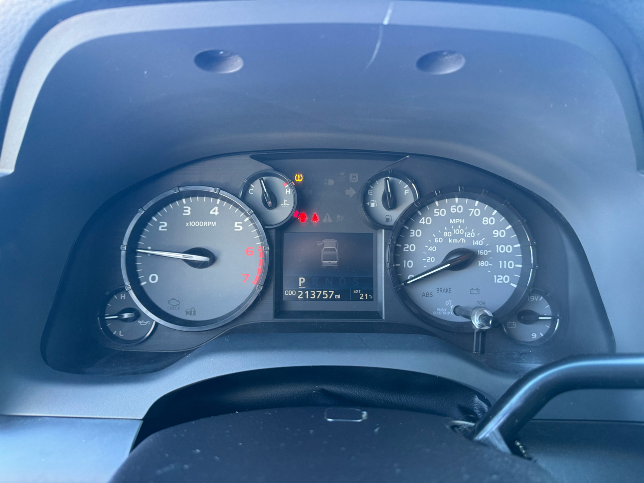 Toyota Tundra 4WD Truck Double Cab 4.6L V8 6-Spd AT SR (Natl) 2016