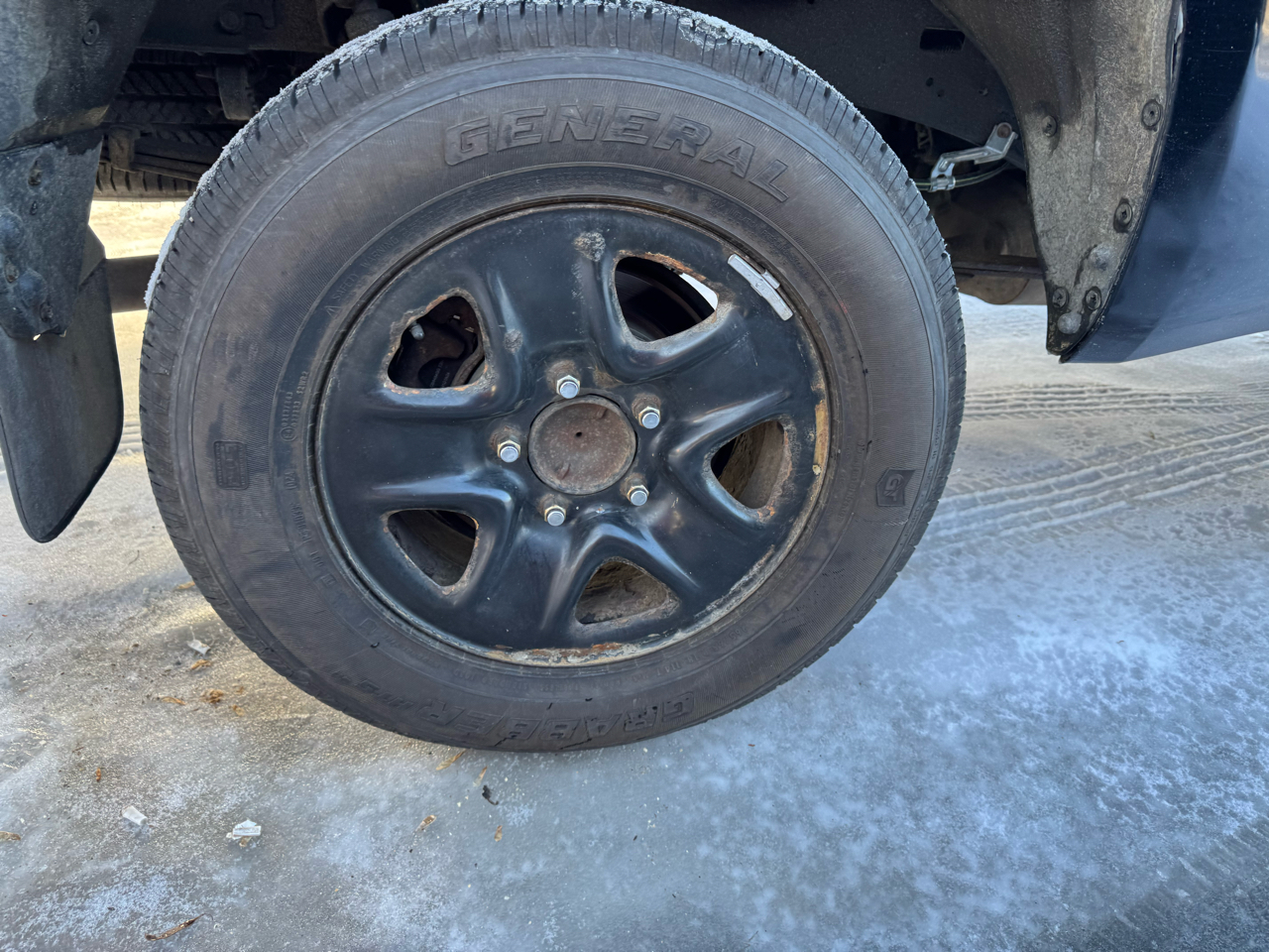 Toyota Tundra 4WD Truck Double Cab 4.6L V8 6-Spd AT SR (Natl) 2016