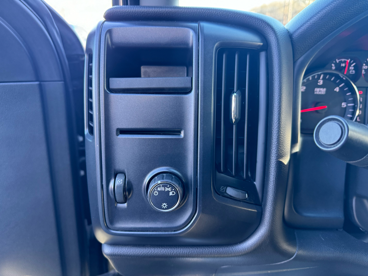 Chevrolet Silverado 1500 4WD Crew Cab 143.5" Work Truck 2017