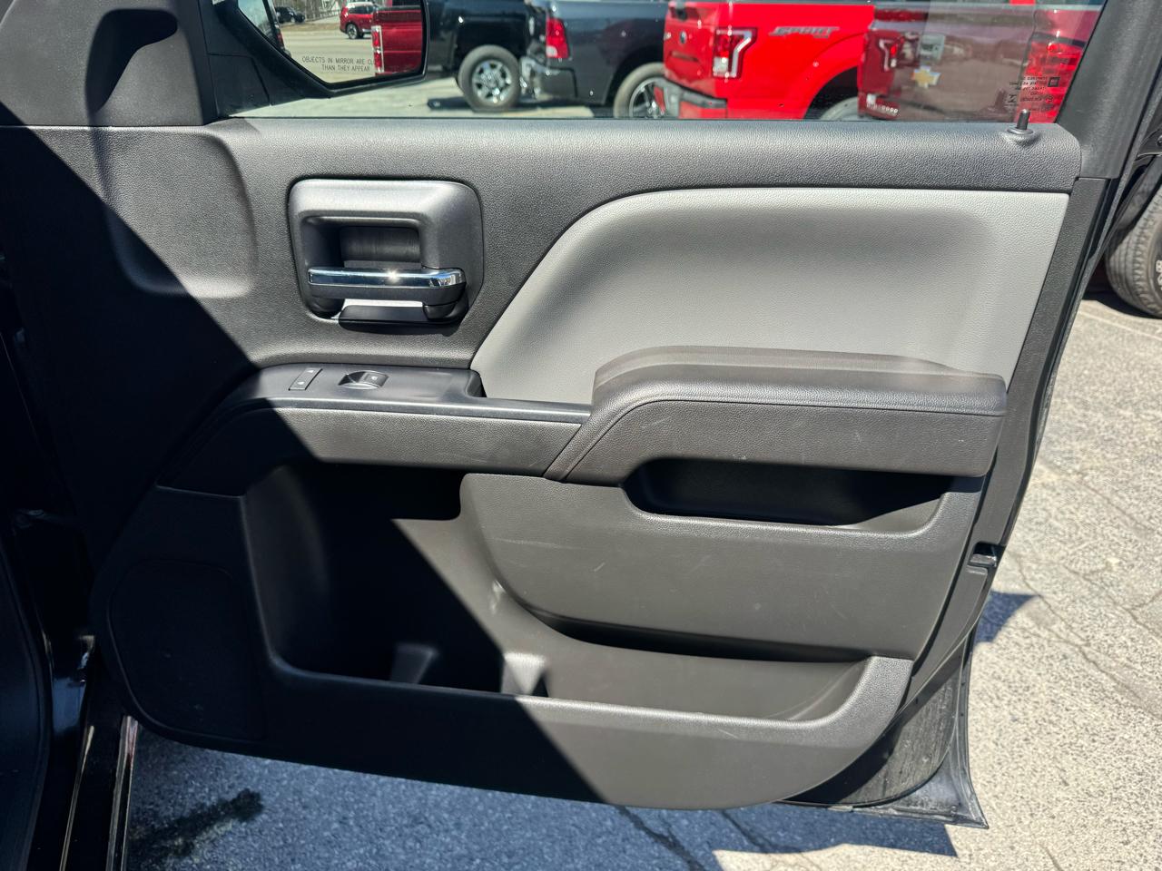 Chevrolet Silverado 1500 4WD Crew Cab 143.5" Work Truck 2017