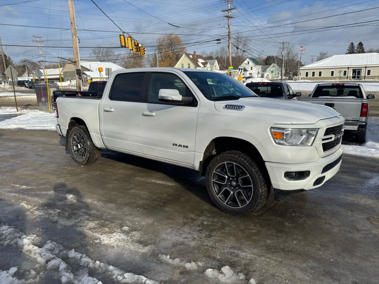 RAM 1500 Big Horn 4x4 Crew Cab 5'7" Box 2020