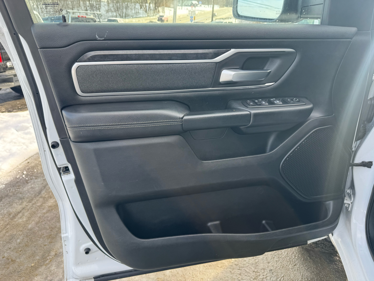 RAM 1500 Big Horn 4x4 Crew Cab 5'7" Box 2020