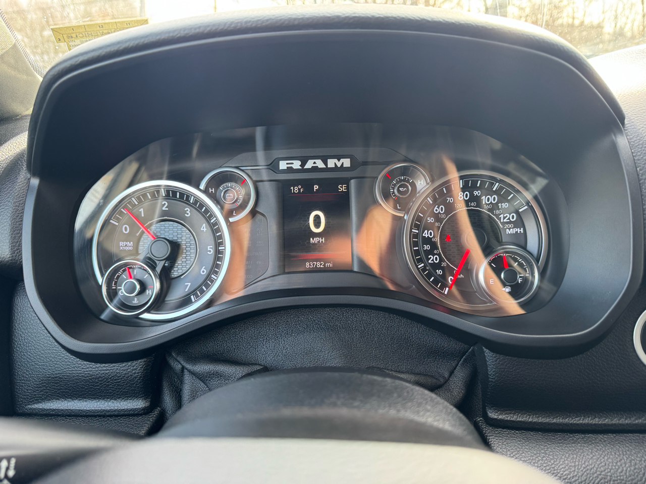 RAM 1500 Big Horn 4x4 Crew Cab 5'7" Box 2020