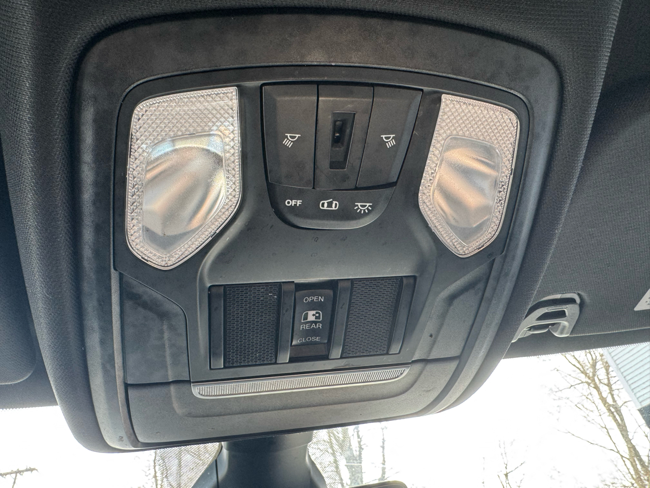 RAM 1500 Big Horn 4x4 Crew Cab 5'7" Box 2020