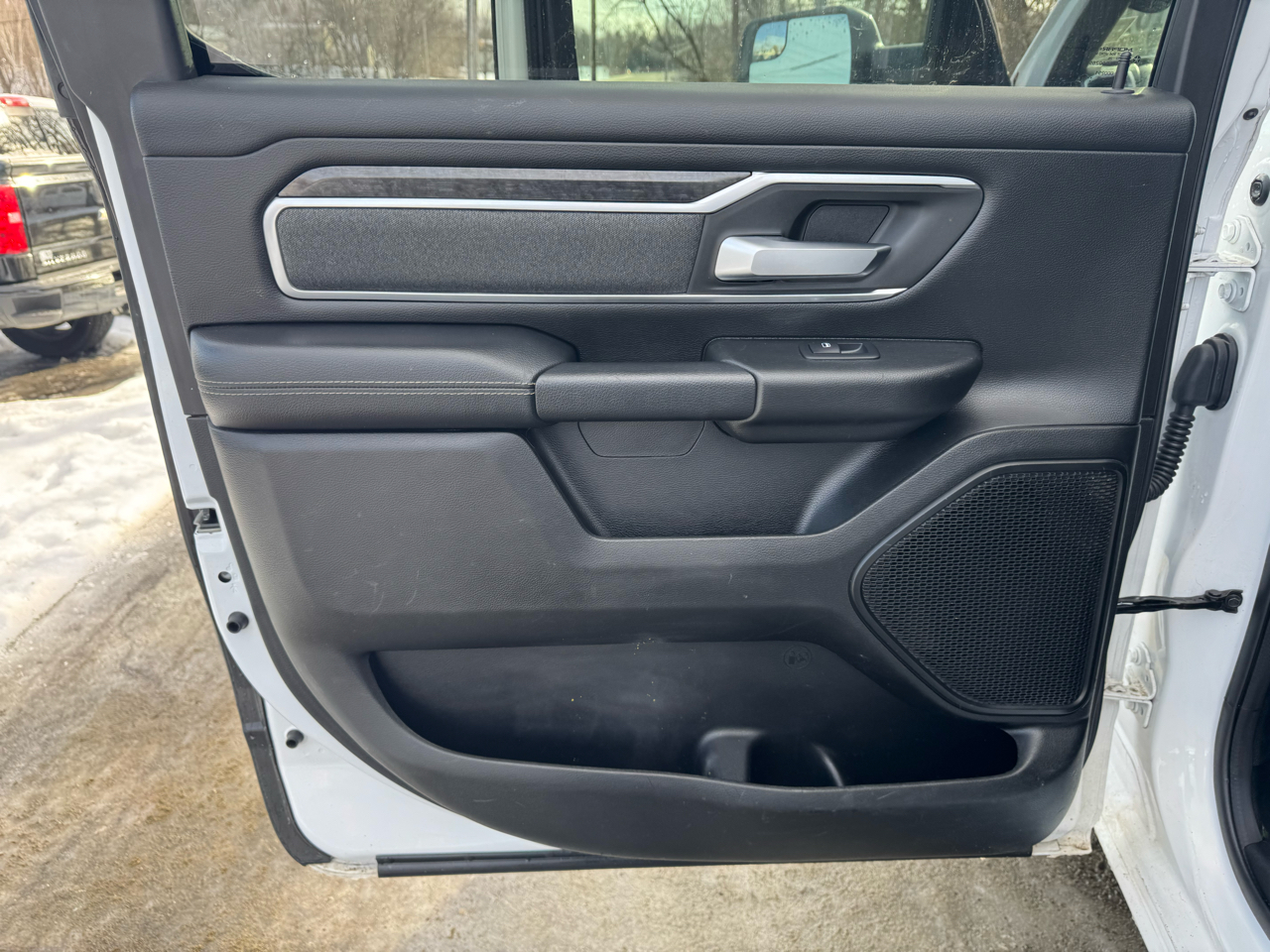 RAM 1500 Big Horn 4x4 Crew Cab 5'7" Box 2020