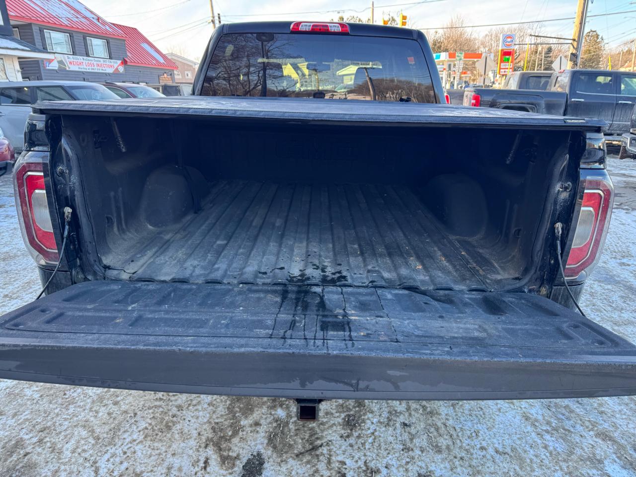 GMC Sierra 1500 4WD Crew Cab 143.5" SLE 2016