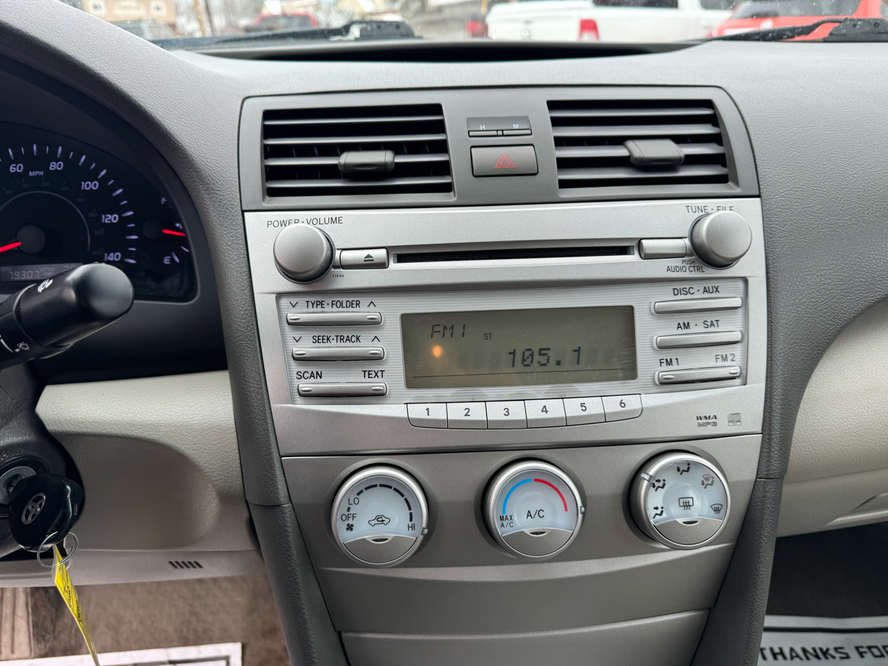 Toyota Camry 4dr Sdn I4 Auto LE (Natl) 2010