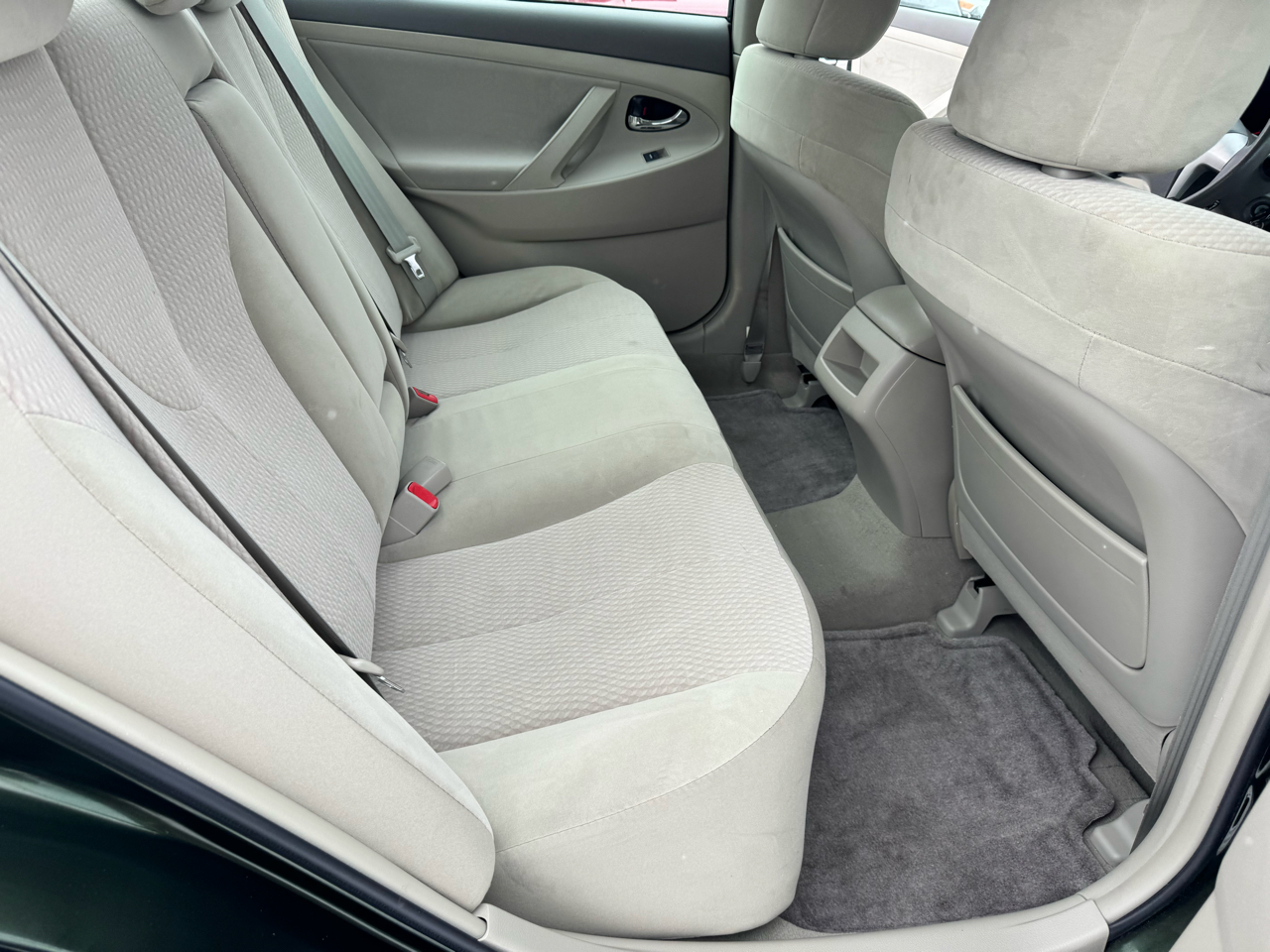 Toyota Camry 4dr Sdn I4 Auto LE (Natl) 2010