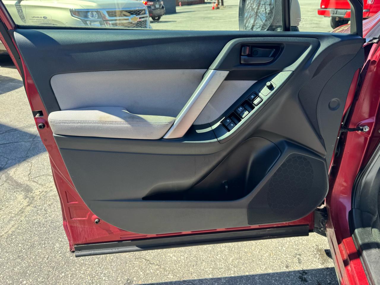 Subaru Forester 4dr Man 2.5i PZEV 2015