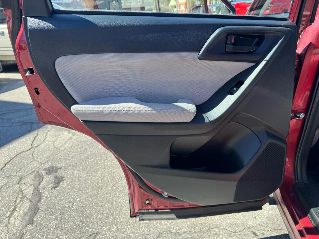 Subaru Forester 4dr Man 2.5i PZEV 2015