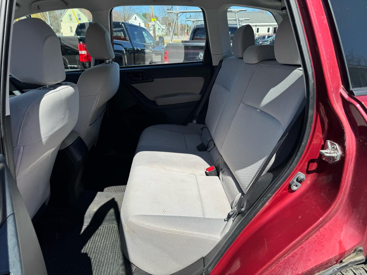 Subaru Forester 4dr Man 2.5i PZEV 2015