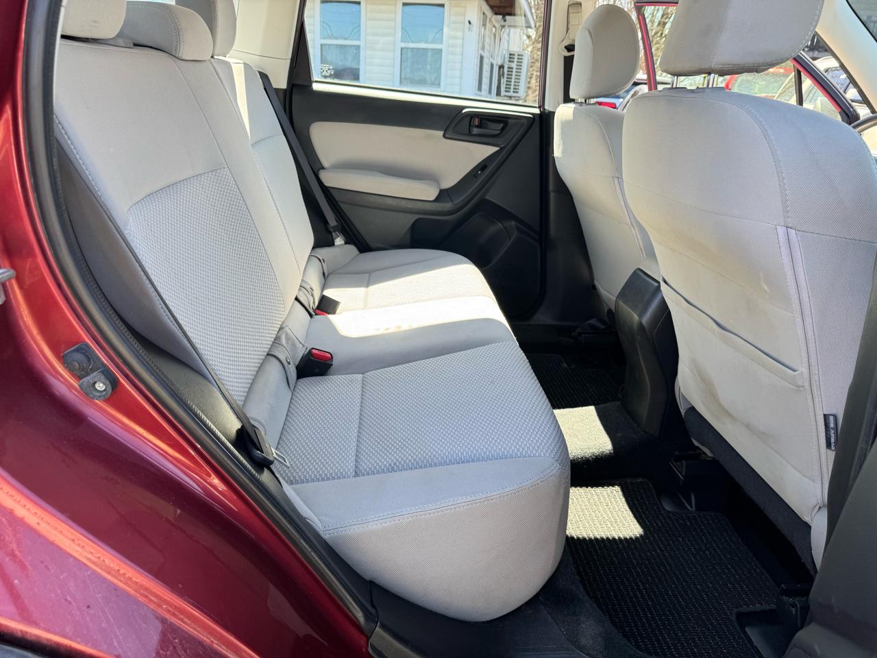 Subaru Forester 4dr Man 2.5i PZEV 2015