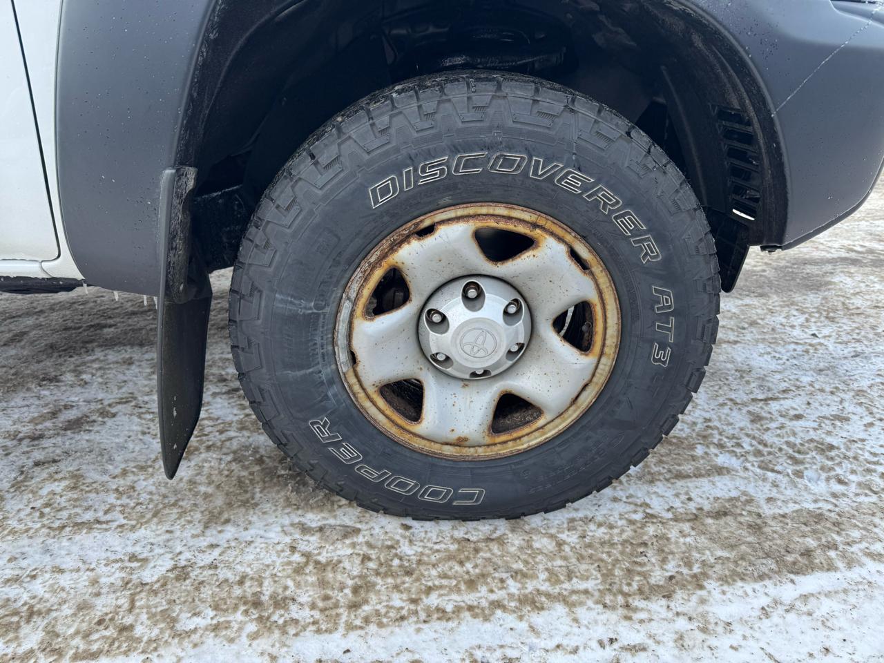 Toyota Tacoma 4WD Reg Cab I4 AT (Natl) 2013