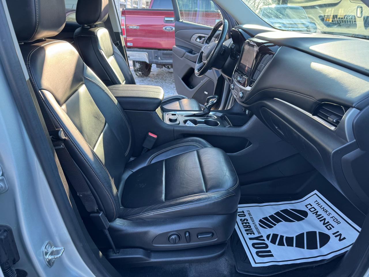 Chevrolet Traverse AWD 4dr RS 2021