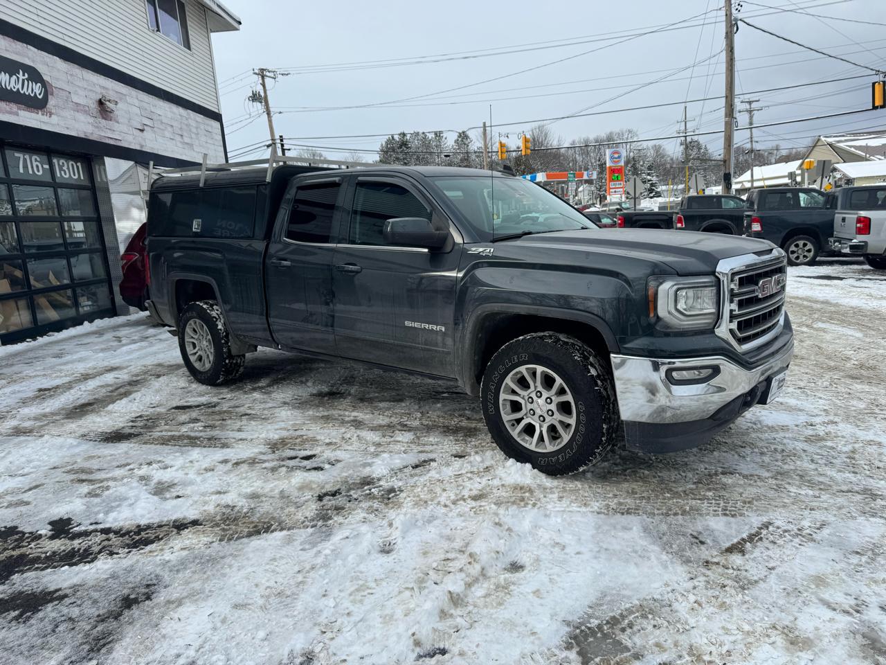GMC Sierra 1500 4WD Double Cab 143.5" SLE 2017