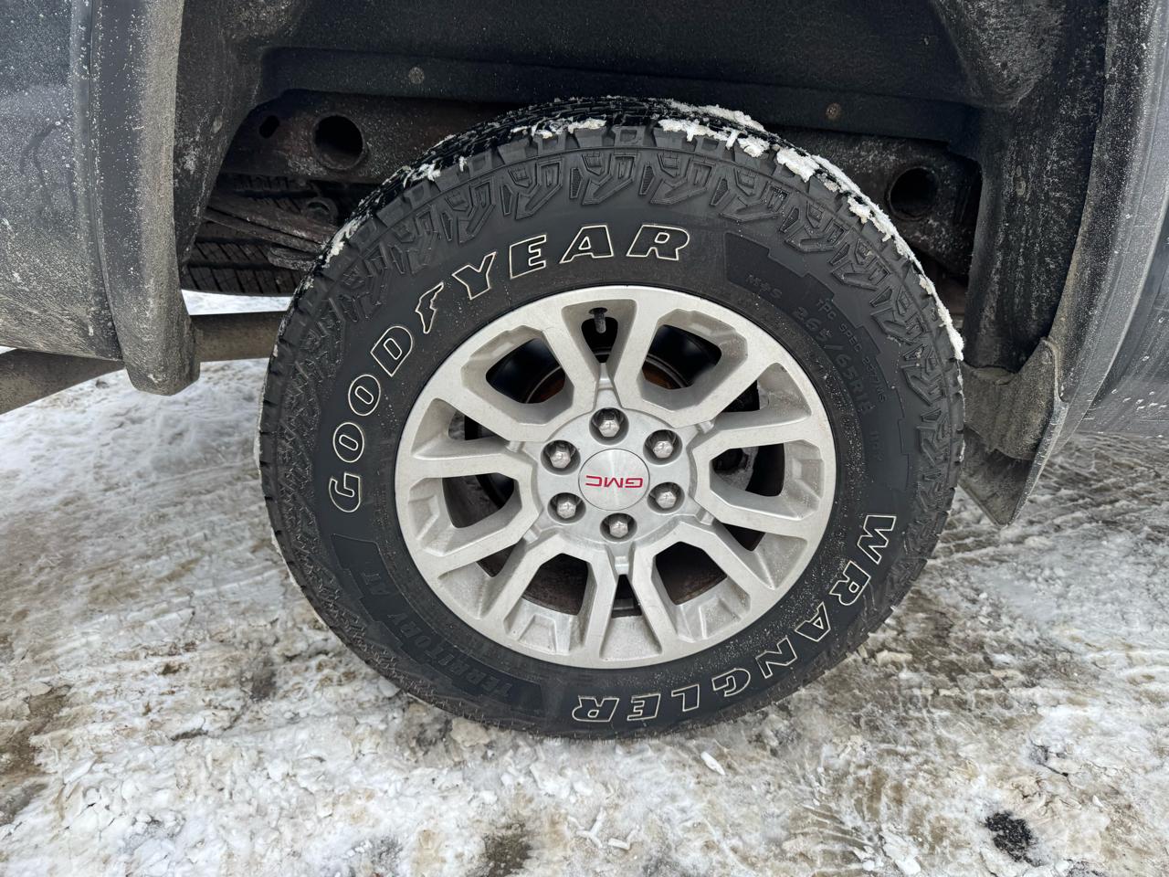 GMC Sierra 1500 4WD Double Cab 143.5" SLE 2017