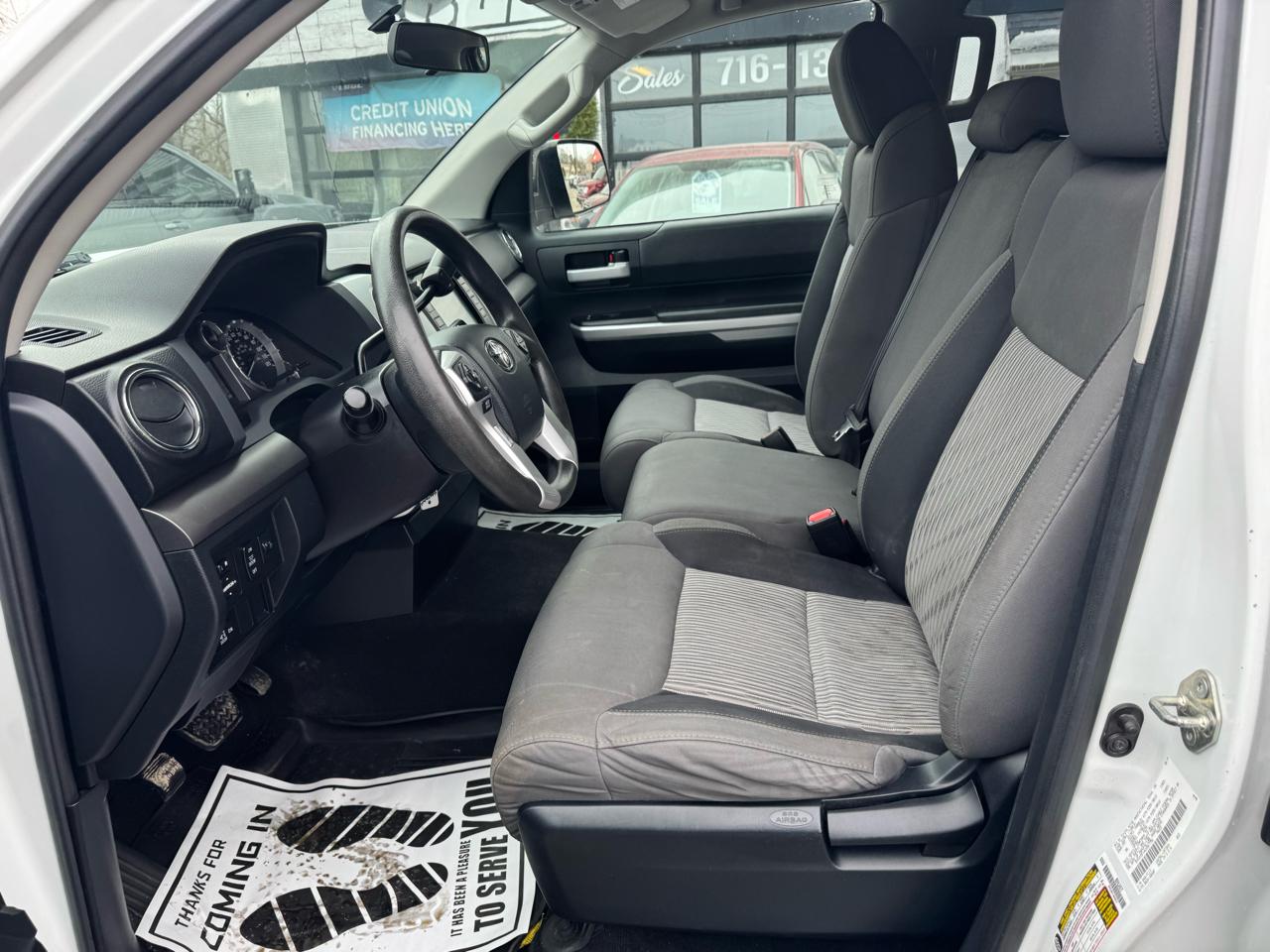 Toyota Tundra 4WD Truck Double Cab 5.7L V8 6-Spd AT SR5 (Natl) 2016