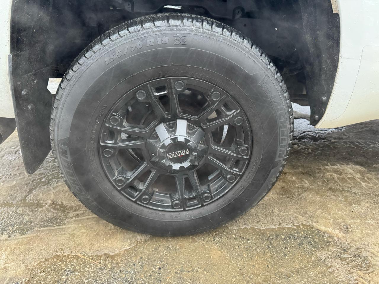 Toyota Tundra 4WD Truck Double Cab 5.7L V8 6-Spd AT SR5 (Natl) 2016