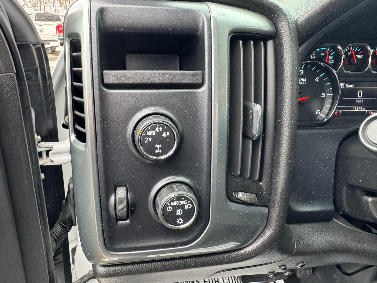 Chevrolet Silverado 1500 4WD Double Cab 143.5" LT w/1LT 2014