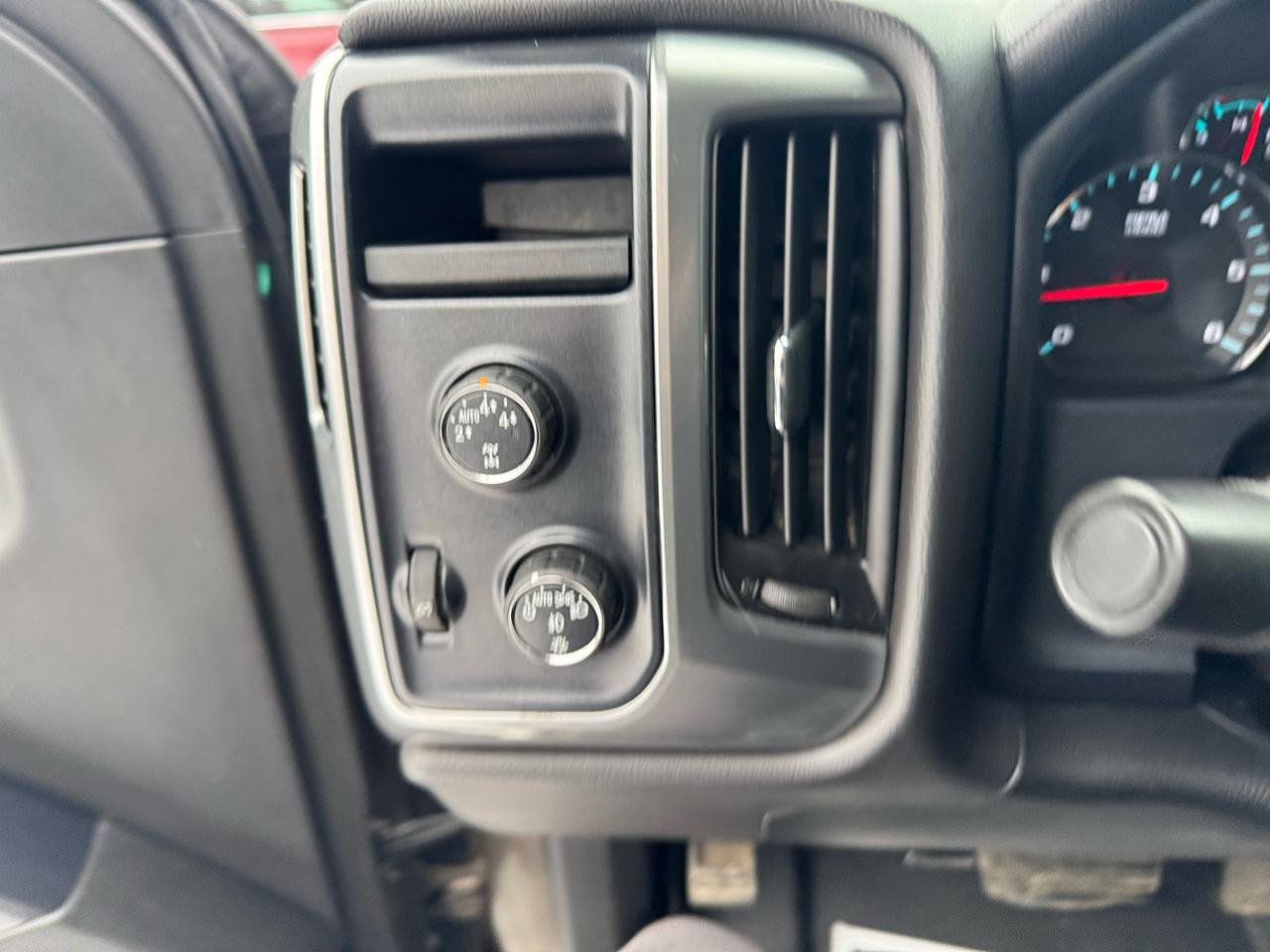 Chevrolet Silverado 1500 4WD Crew Cab 153.0" LT w/1LT 2014