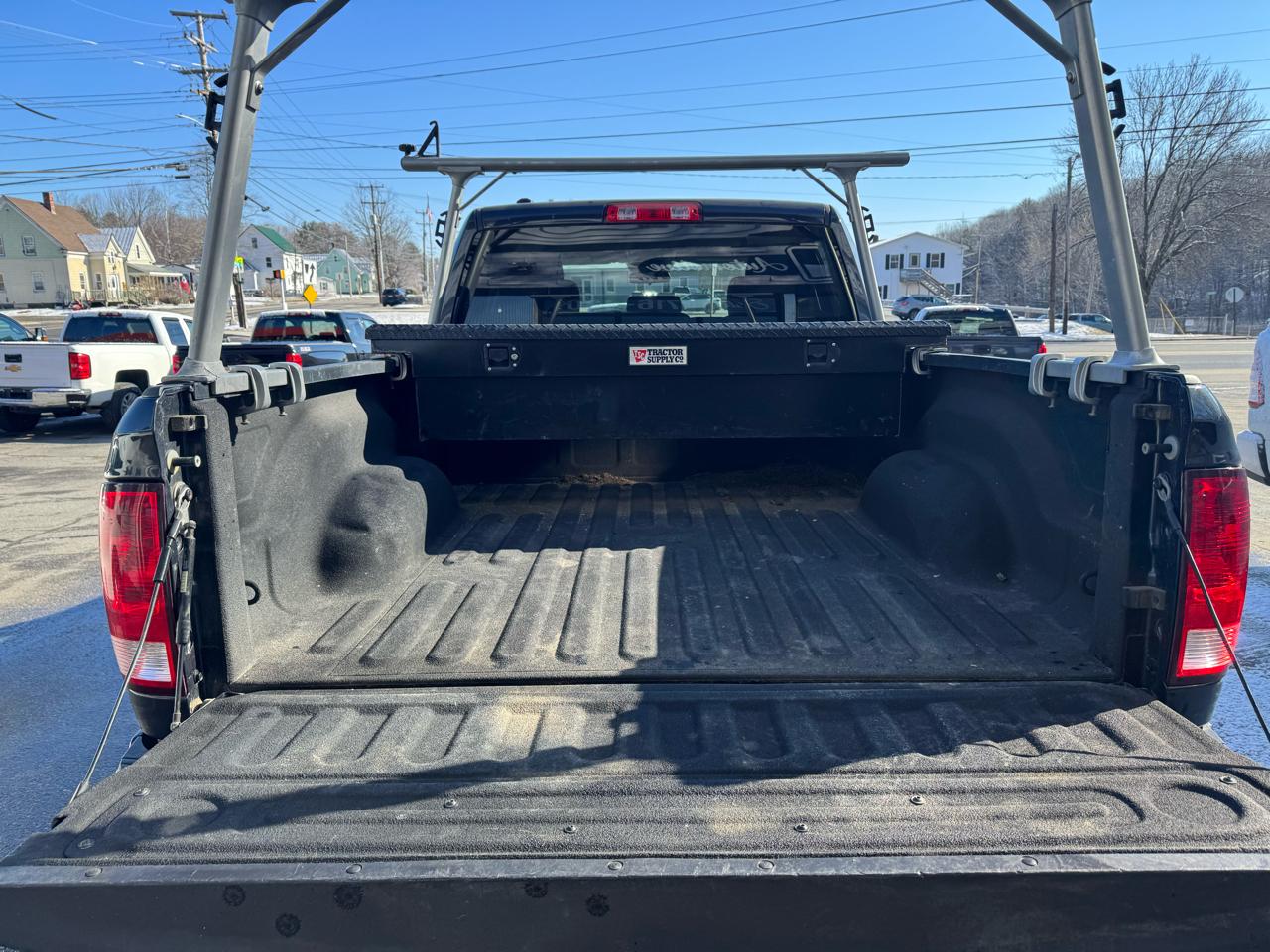 RAM 1500 Express 4x4 Quad Cab 6'4" Box 2018