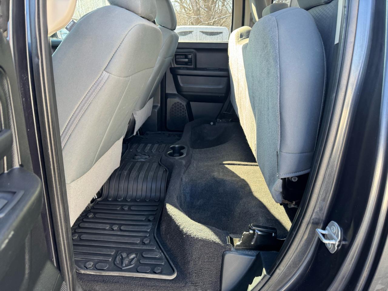 RAM 1500 Express 4x4 Quad Cab 6'4" Box 2018