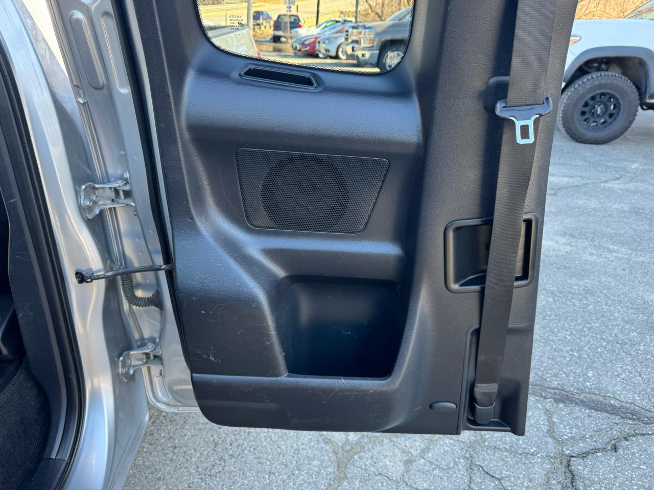 Toyota Tacoma SR5 Access Cab 6' Bed V6 4x4 AT (Natl) 2017