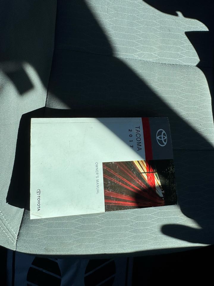 Toyota Tacoma SR5 Access Cab 6' Bed V6 4x4 AT (Natl) 2017