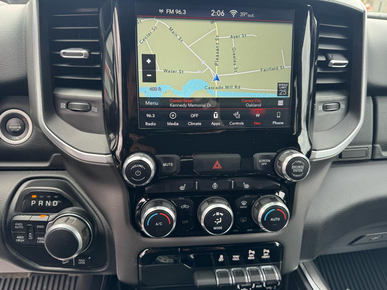RAM 1500 Big Horn/Lone Star 4x4 Crew Cab 5'7" Box 2019