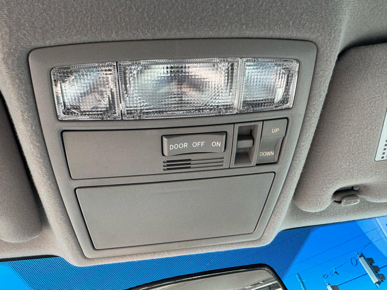 Toyota Camry 4dr Sdn SE Auto (Natl) 2009