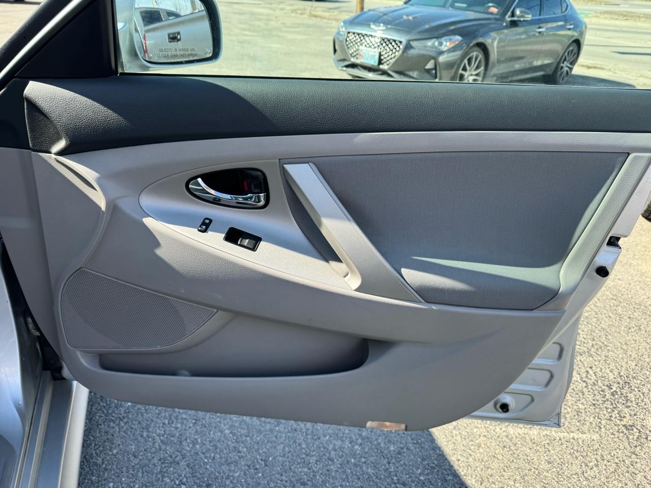 Toyota Camry 4dr Sdn SE Auto (Natl) 2009