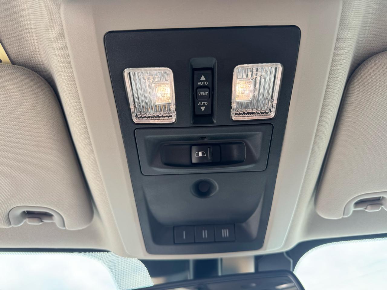 RAM 1500 Longhorn 4x4 Crew Cab 5'7" Box 2017