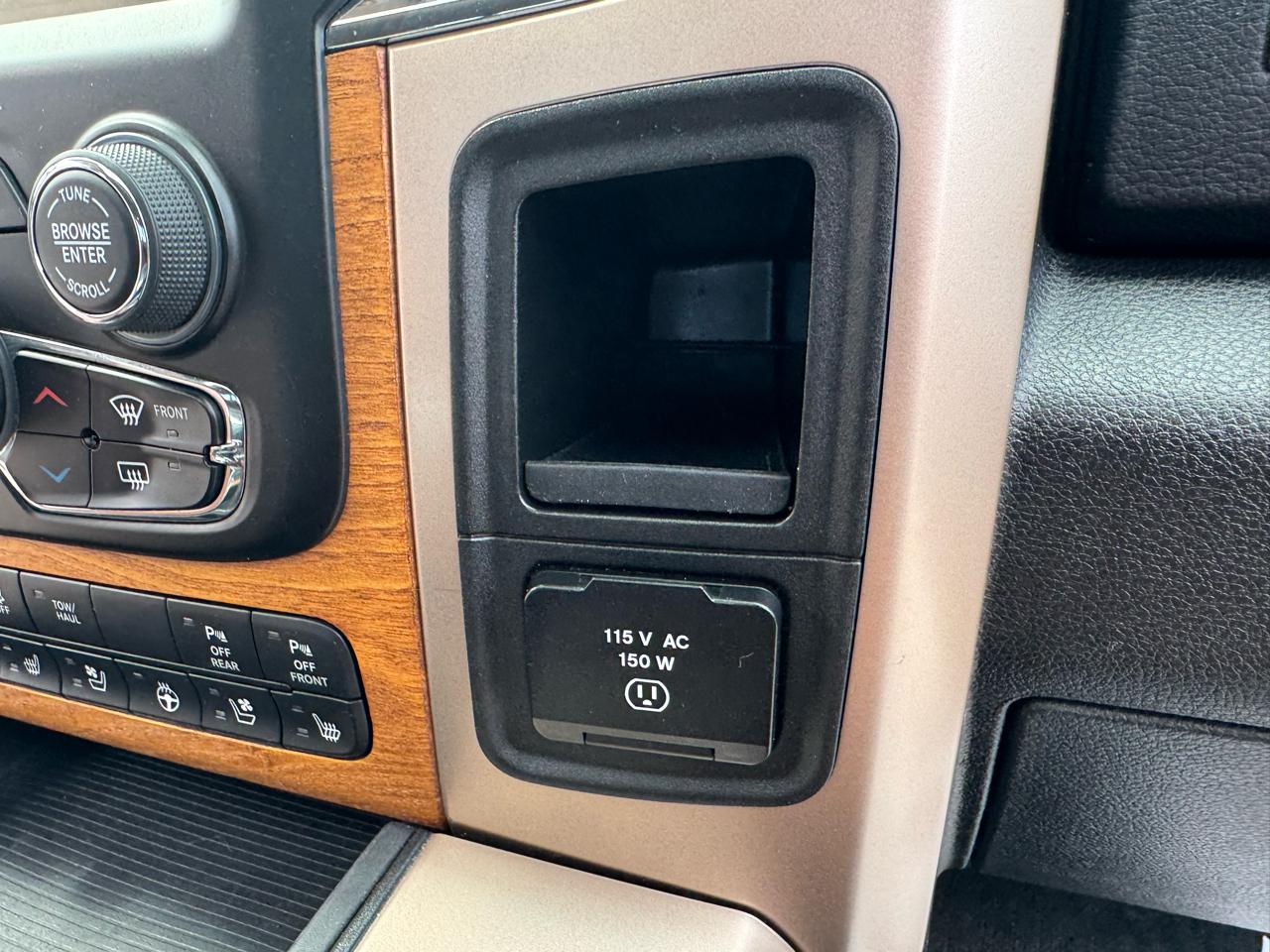 RAM 1500 Longhorn 4x4 Crew Cab 5'7" Box 2017