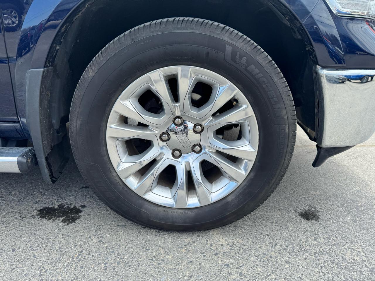 RAM 1500 Longhorn 4x4 Crew Cab 5'7" Box 2017