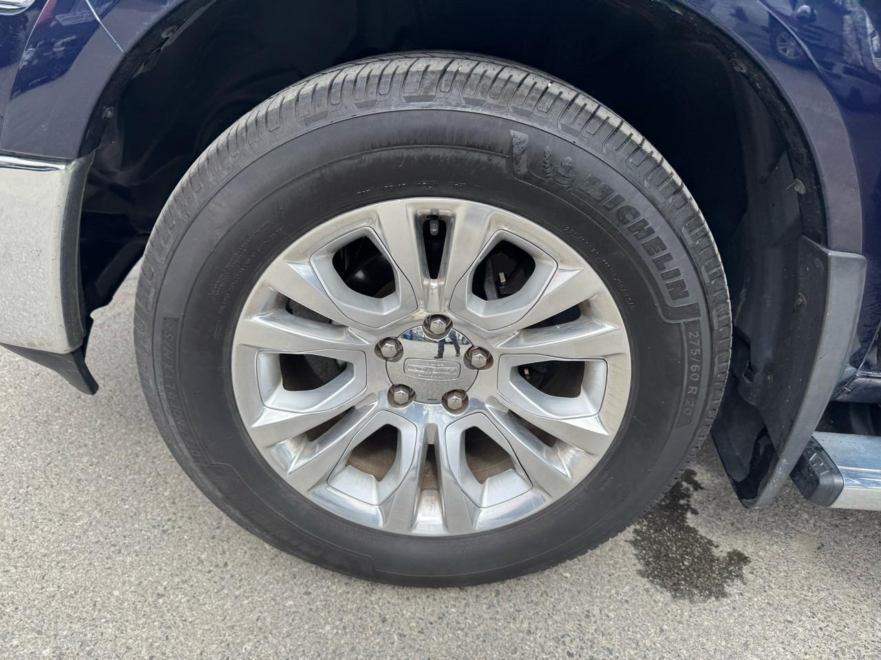 RAM 1500 Longhorn 4x4 Crew Cab 5'7" Box 2017