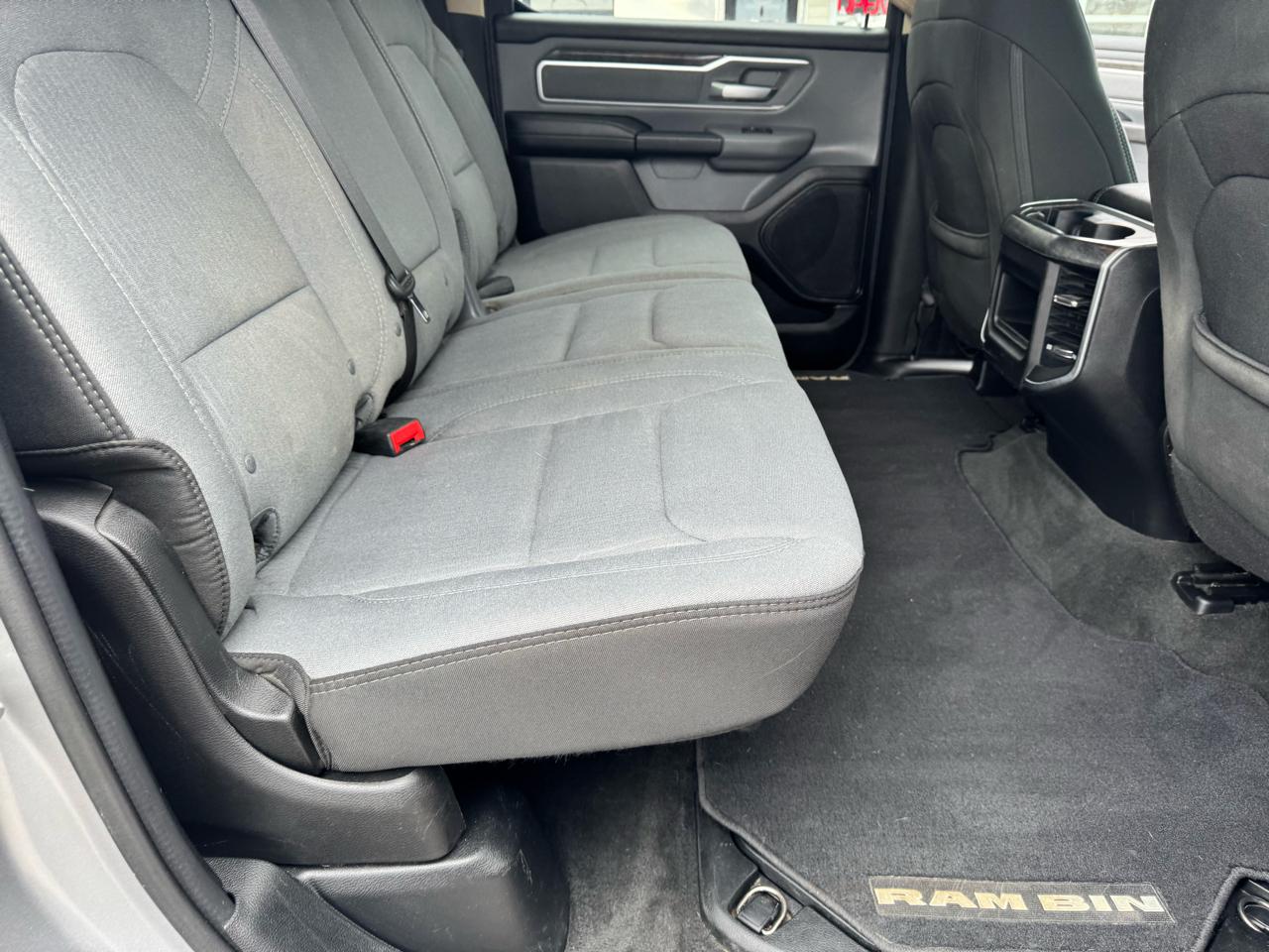 RAM 1500 Big Horn 4x4 Crew Cab 5'7" Box 2020