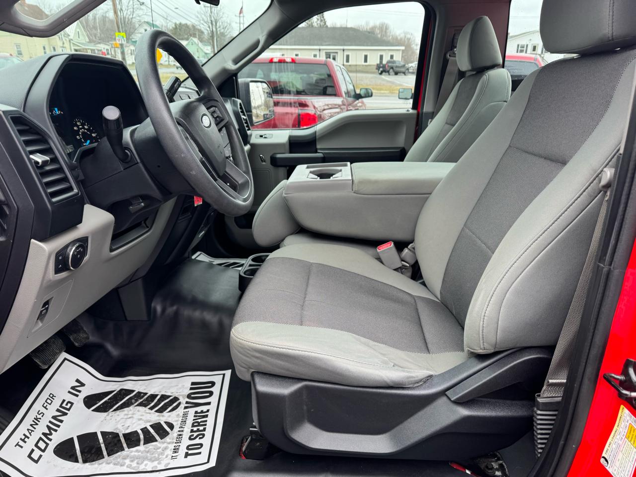 Ford F-150 4WD Reg Cab 141" XLT 2016