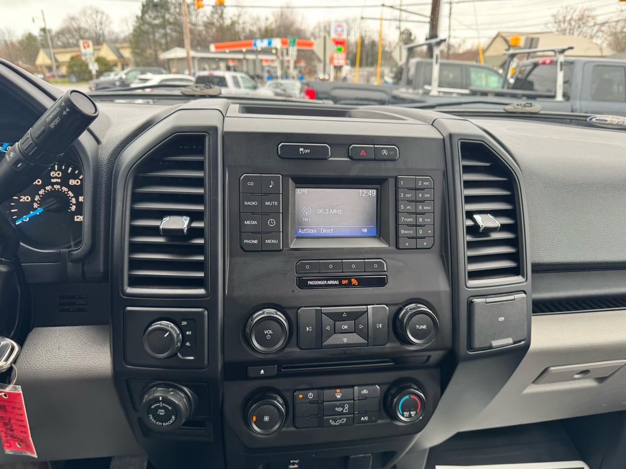 Ford F-150 4WD Reg Cab 141" XLT 2016