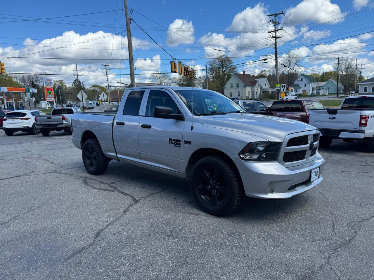 RAM 1500 Classic Express 4x4 Quad Cab 6'4" Box 2019